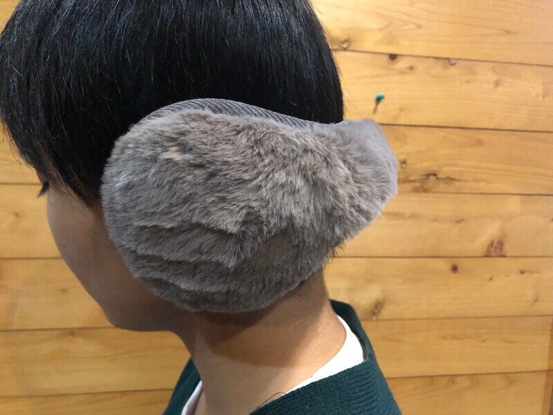 髪型や頭の形によっては、つけた時の不安定さがある