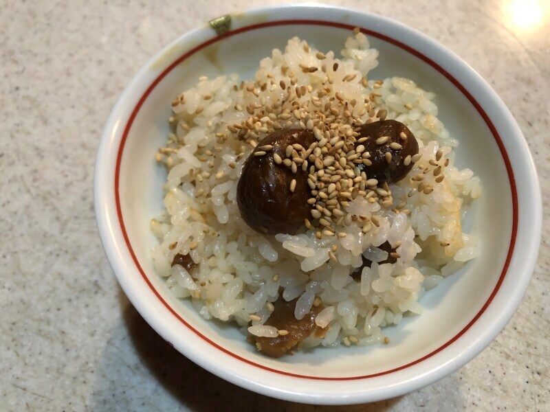 ダイソーの「むき甘栗」の炊き込みご飯