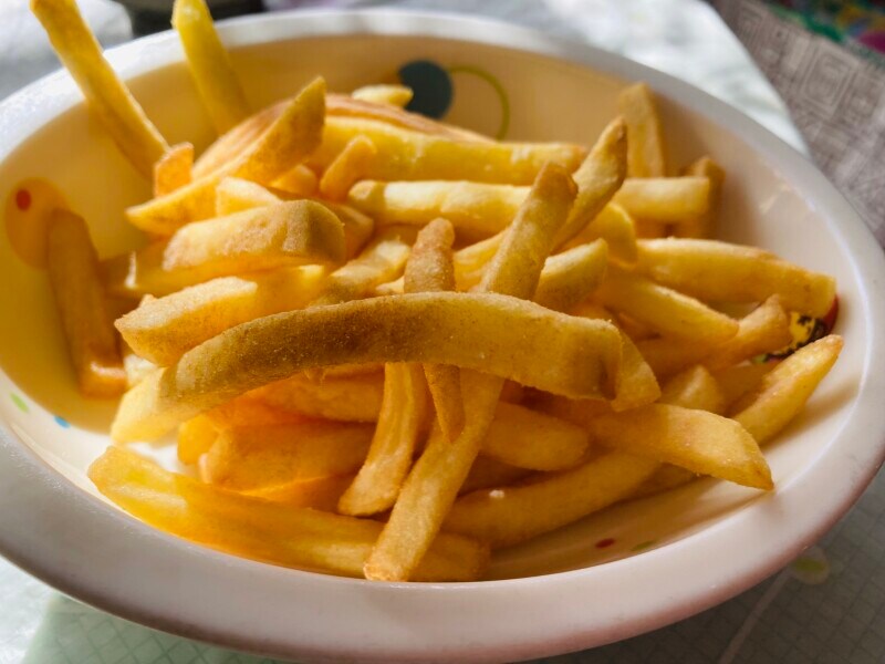 サイドディッシュのひとつ・フライドポテト