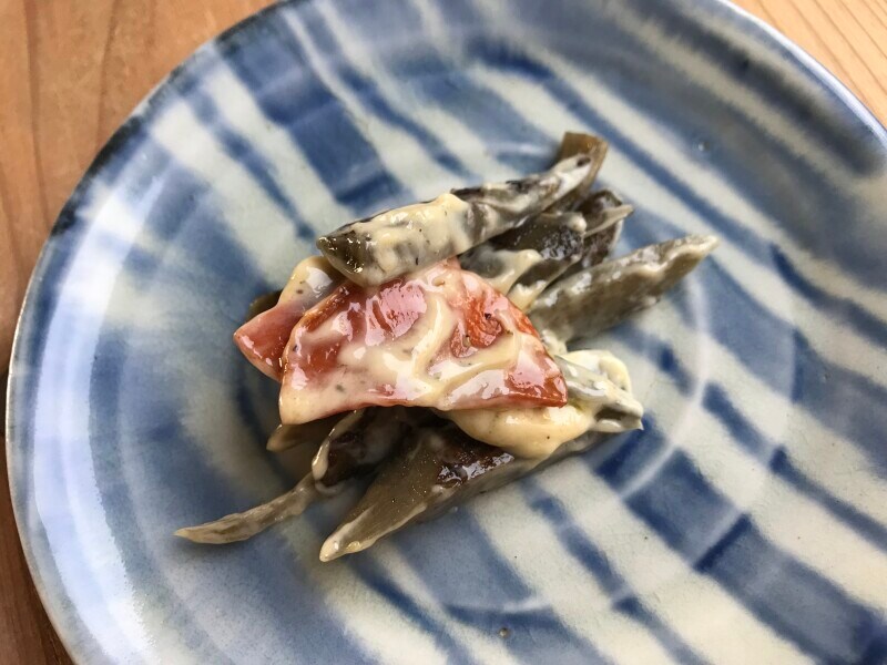 びっくりドンキーの「マヨネーズタイプ」できんぴらごぼうを和える