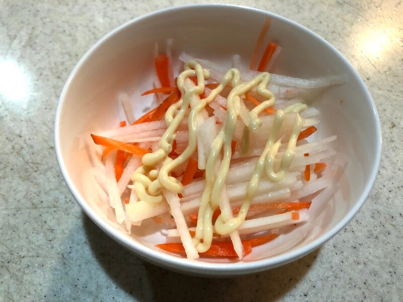 びっくりドンキーの「ディッシュサラダ」を再現（ミニトマトなし）