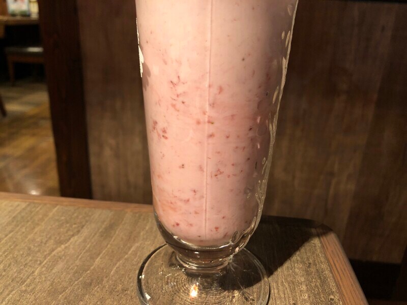 びっくりドンキーの「つぶつぶ食感イチゴミルク」は氷なし