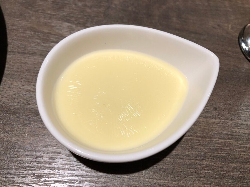 びっくりドンキーの「追加チーズソース」