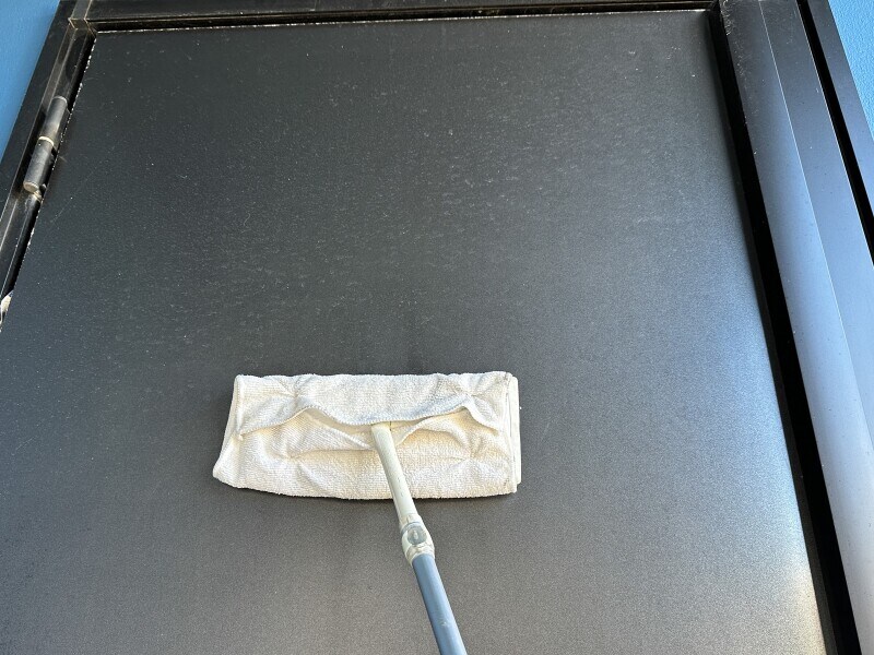 玄関大掃除　ドア