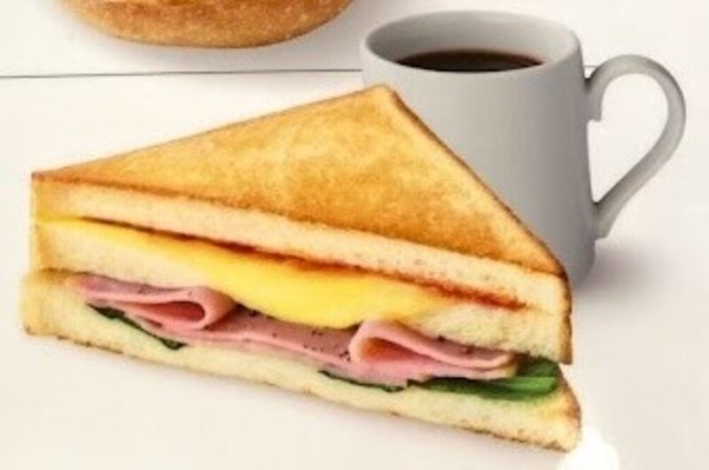 モッツァレラチーズとハムをサンド