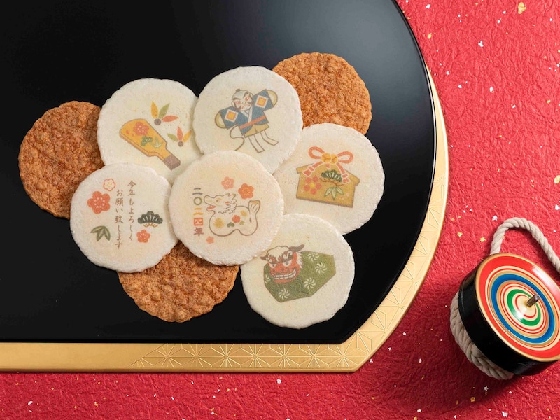 桂新堂「年賀状えびせんべい」（9袋入、税込1188円）