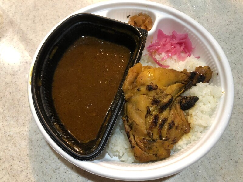 すき家の「炭火焼きほろほろチキンカレー」
