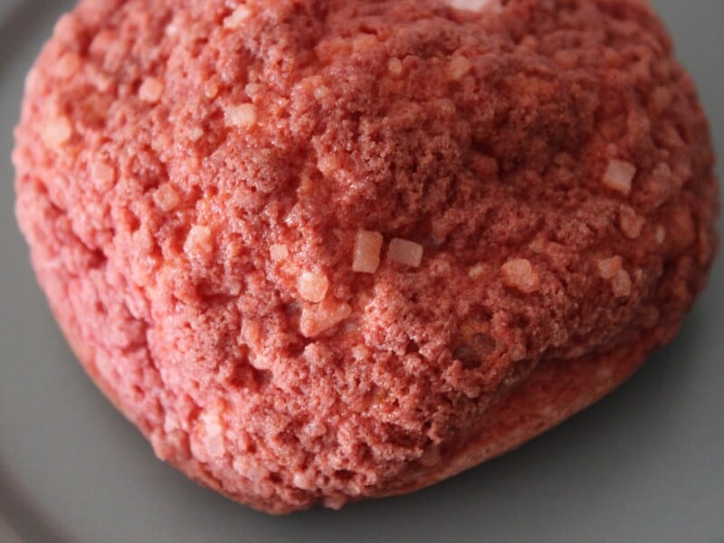 セブンイレブンの「ザクもち食感いちごシュー」