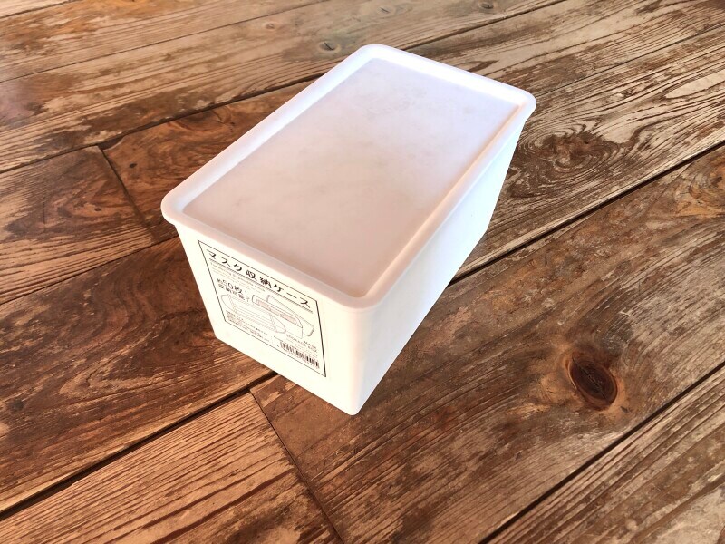 不織布マスクが50枚入るマスクケース