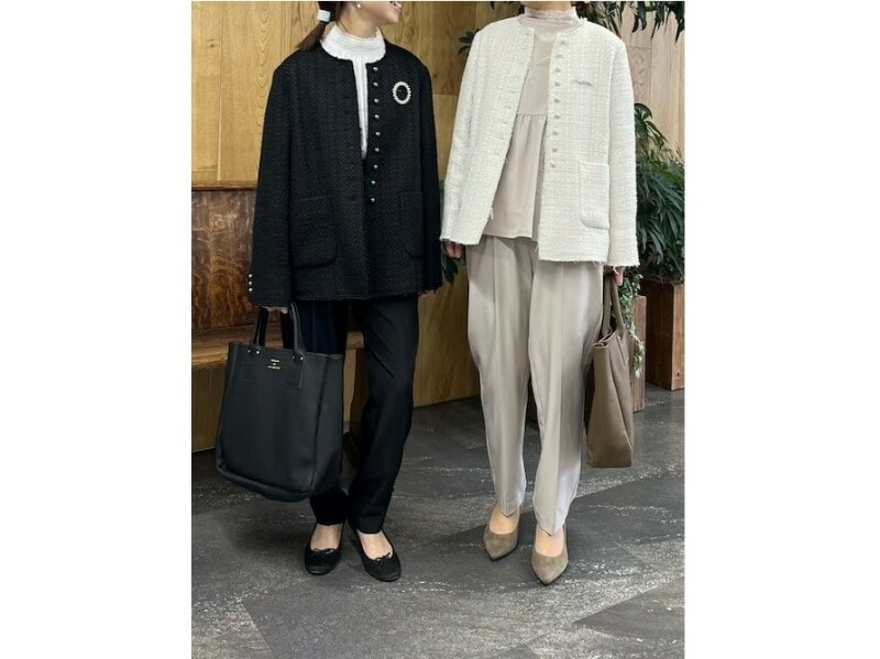 エレガント過ぎず、今っぽさのある大人可愛いパンツコーデ 出典:WEAR