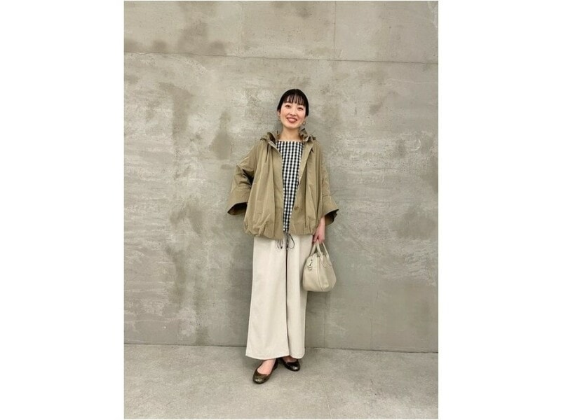 軽やかなバルーンブルゾンでベージュを軽やかに今年らしく 出典:WEAR