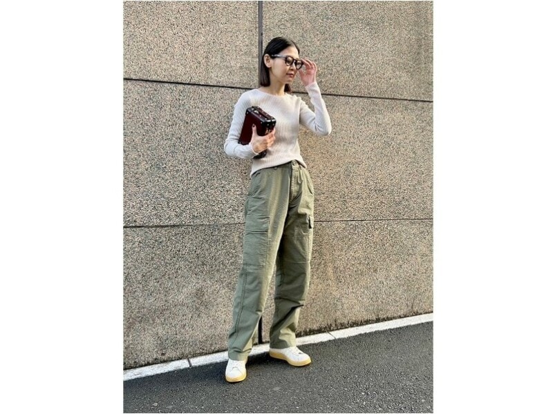 ジャストサイズのニットと合わせてコンパクトに 出典:StyleHint