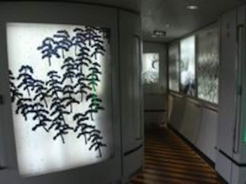 車内のギャラリー