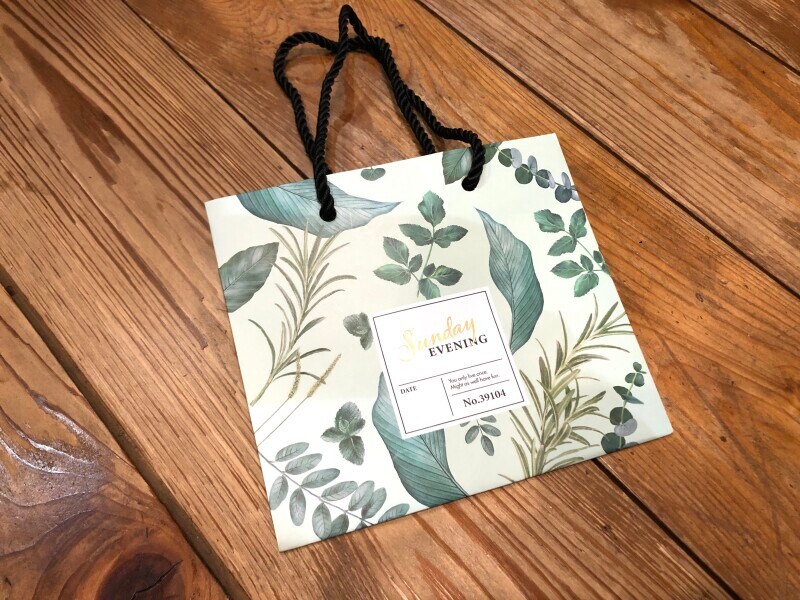 マチが広くなっている「ハンドルバッグS」