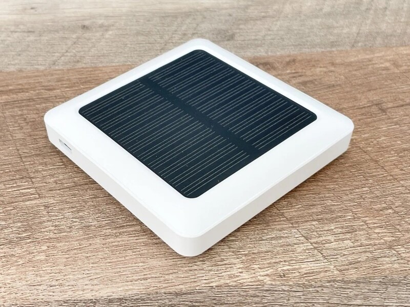 ダイソー「ソーラーモバイルバッテリー」