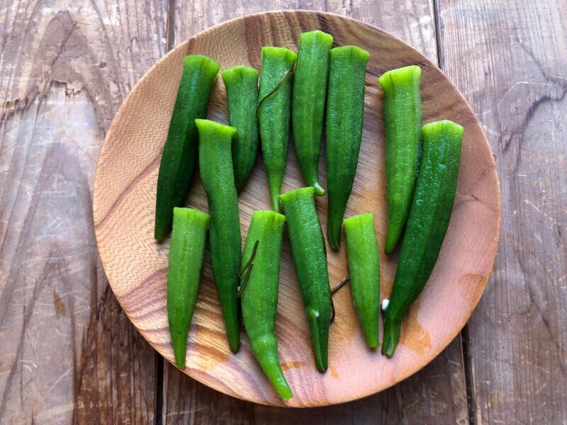 牛角の「やみつきになる！丸ごと塩オクラ」は12本入っていた