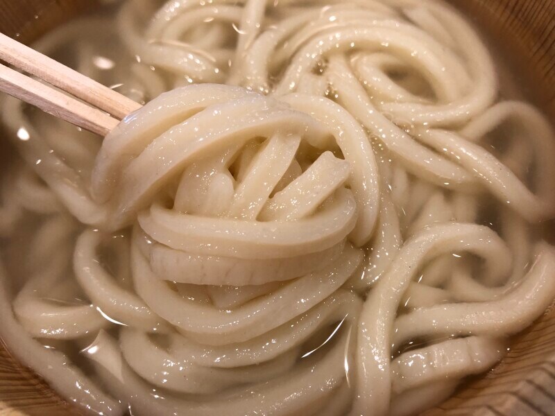 丸亀製麺の「釜揚げうどん」のうどんは、コシがあってもちもち