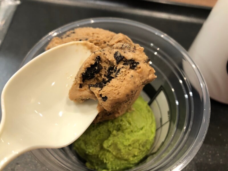 タリーズコーヒーのアイス「T'sカフェクラシコ」はクランチ入り