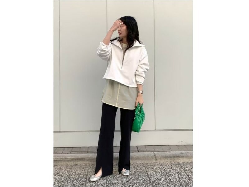 足元に抜け感も出るバレエシューズは春コーデにもぴったり　出典：WEAR