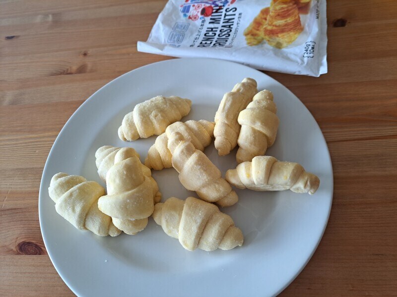 業務スーパーの「フレンチミニクロワッサン生地」