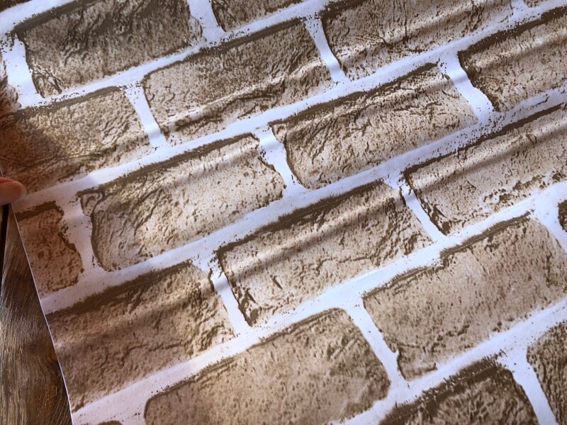 セリアの「リメイクシート　レンガ」はリアリティがある