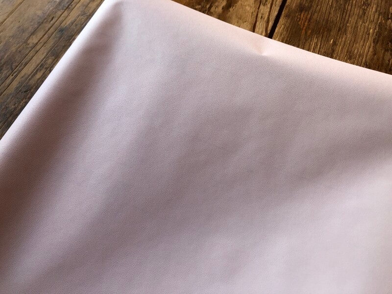 「リメイクシート　ホワイト」は模様がないので使いやすい