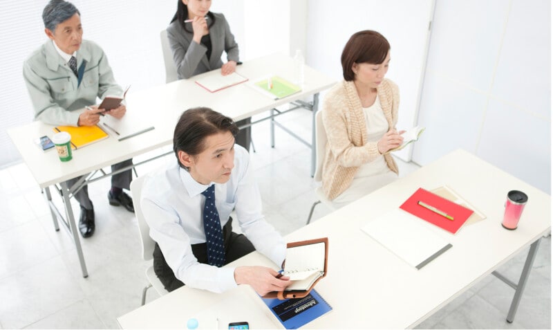 長く働くためにはリスキリングが不可欠! 雇用保険の教育訓練給付制度の講座は多種多様。利用したい!