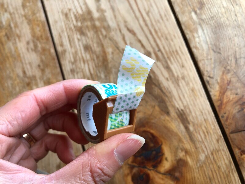 マスキングテープを真っ直ぐに切れる