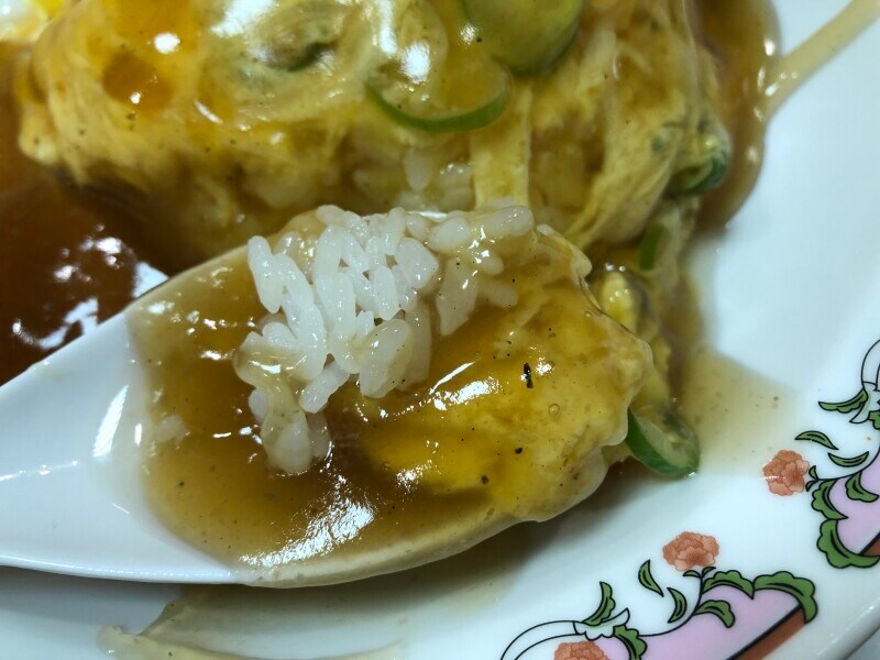 「天津飯セット」の京風ダレはだしがきいていて美味しい