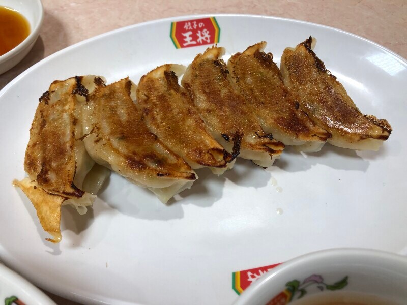 「天津飯セット」の餃子は1人前6ヶ