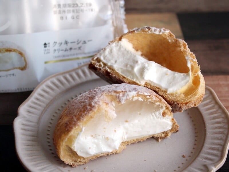 ローソン「クッキーシュー（クリームチーズ）」