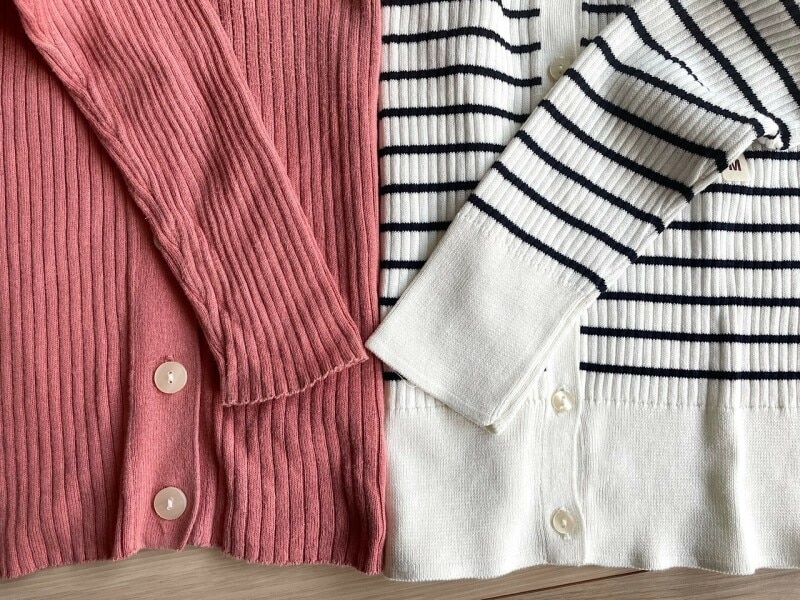 リブの細さや生地の柔らかさはほぼ同じように感じます