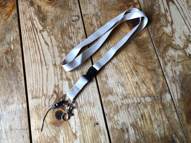 キャンドゥの「ネックストラップ」