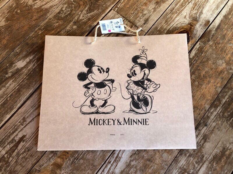 ダイソーの「クラフト紙袋（ミッキー&ミニー）」