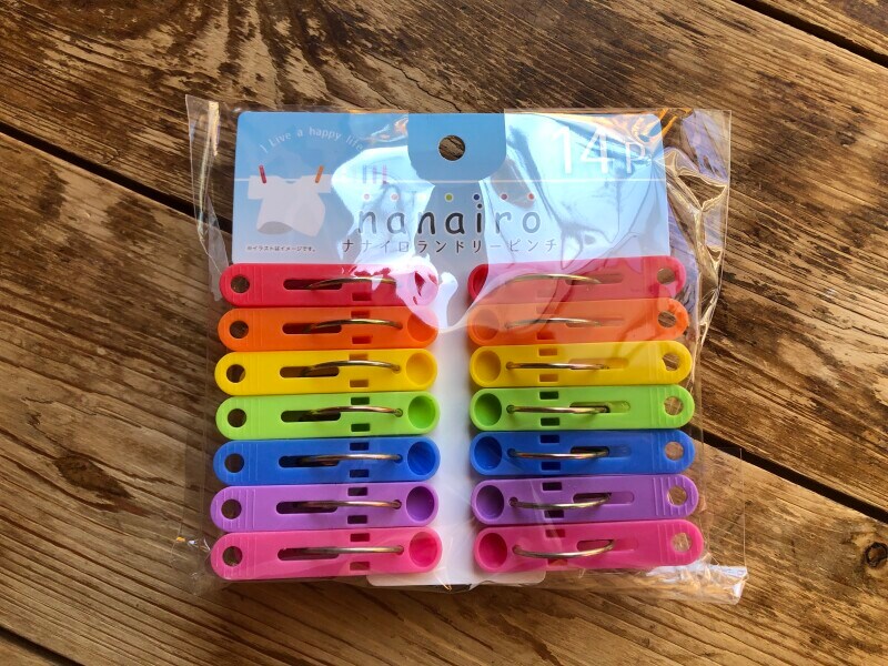 セリアの「七色ランドリーピンチ」