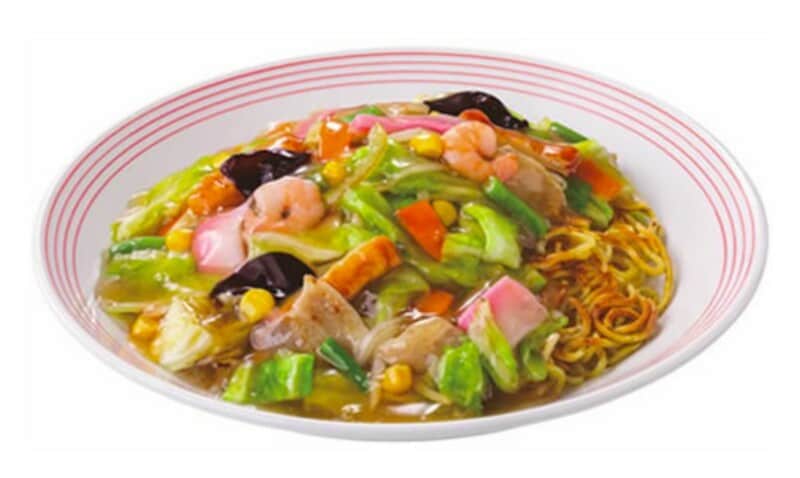 より固めのカリカリ感を味わえる太めん皿うどん