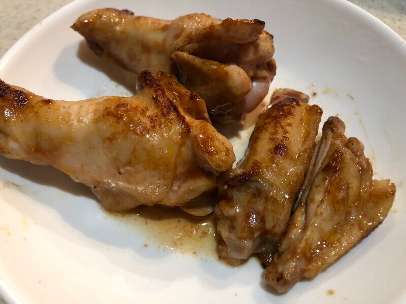 業務スーパーの「バーベキューソース」で下味をつけた鶏手羽焼き