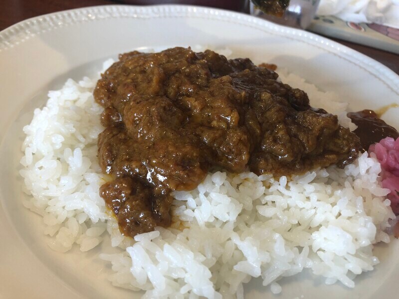 ロイヤルホストの「ビーフジャワカレー」は最初は甘味を感じる