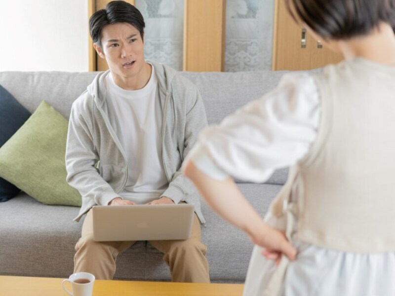 見下してるの？ わざとらしい「丁寧な言い方」にイラッ。 慇懃無礼なパートナーの特徴と対処法 [島田佳奈の恋愛コラム] All About