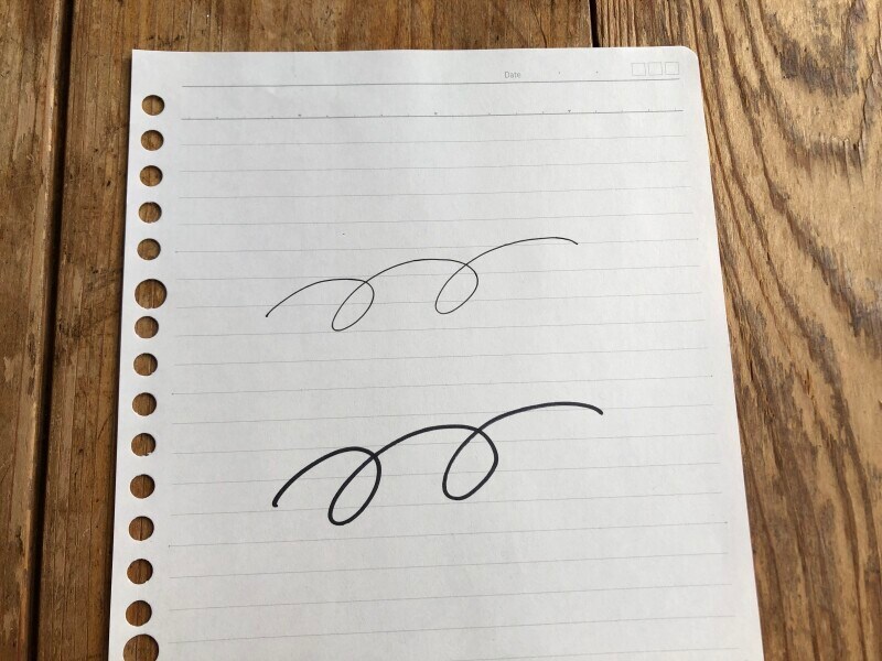 セリアのルーズリーフ「A5ルーズリーフA罫」は書き心地がよい紙質