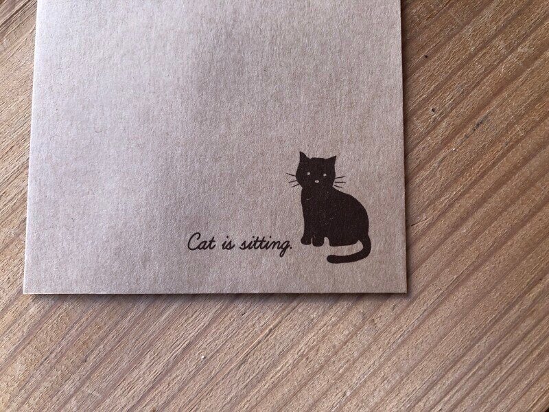 キャンドゥの「クラフト封筒　長形 4号　アニマル」はネコのイラスト入り