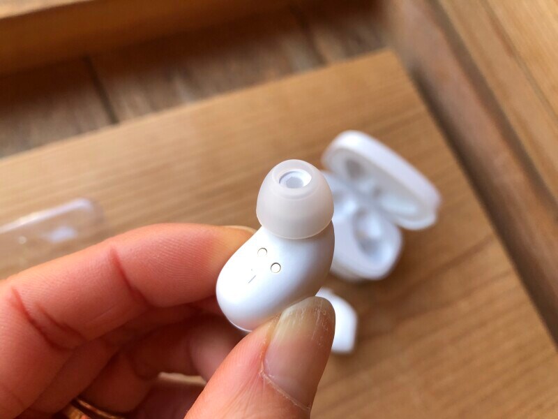 ダイソーの「完全ワイヤレスイヤホン」は耳にフィットしやすい