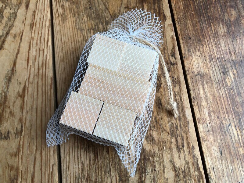 スタンダードプロダクツの「ヒノキのアロマブロック」はふんわりとした自然の香り