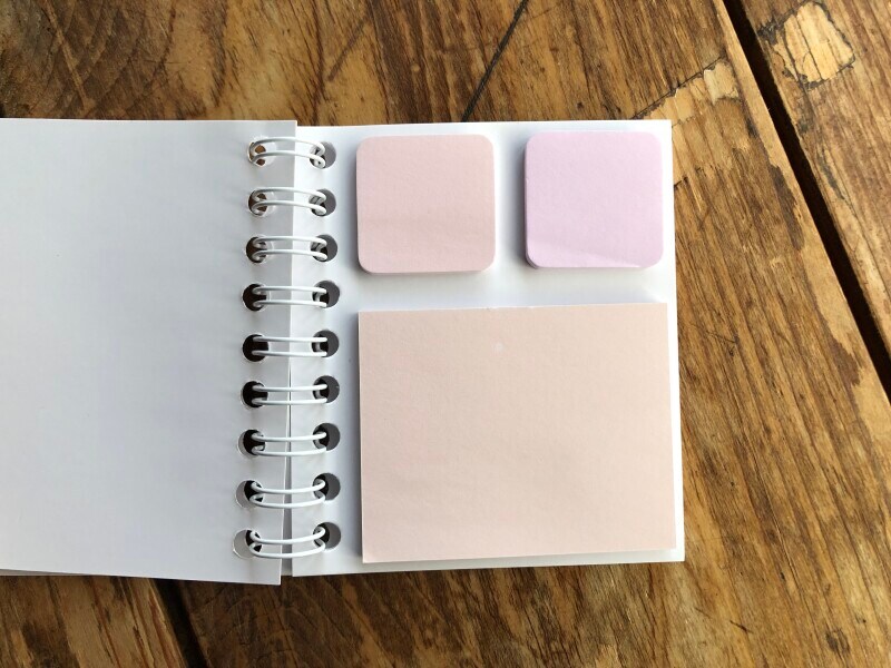 四角形の付箋が3種類