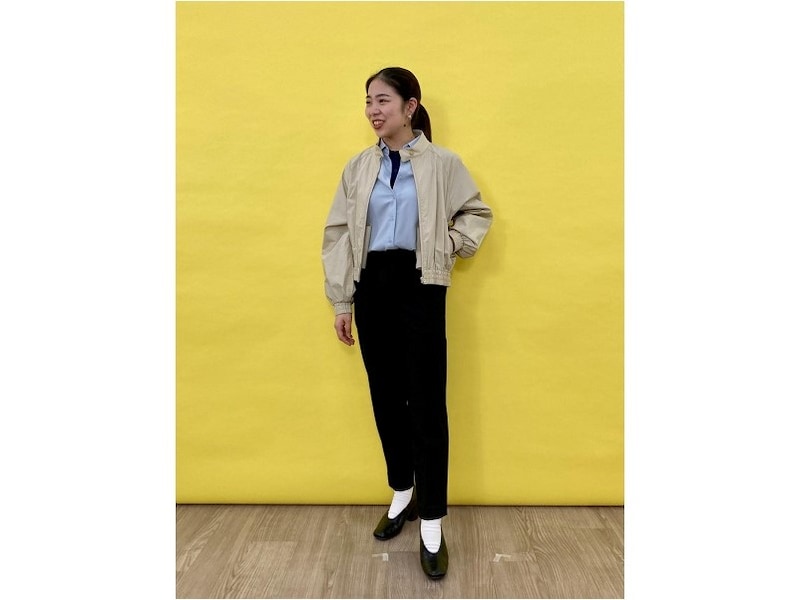 柔らかい素材なのでインナーに着ても突っ張らずストレスフリー 出典:StyleHint