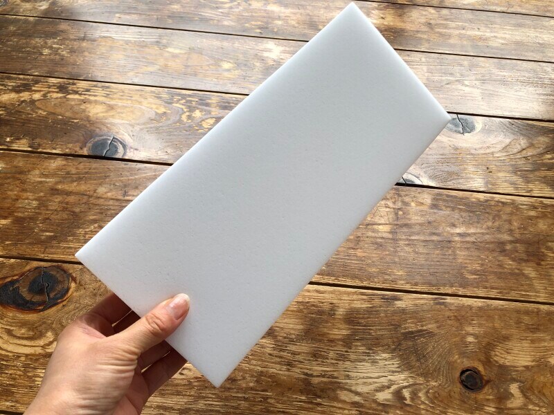 「メラミンスポンジ　メガサイズ」はカットされていない