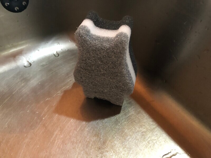 「シンク洗いスポンジ」は立たせることができる