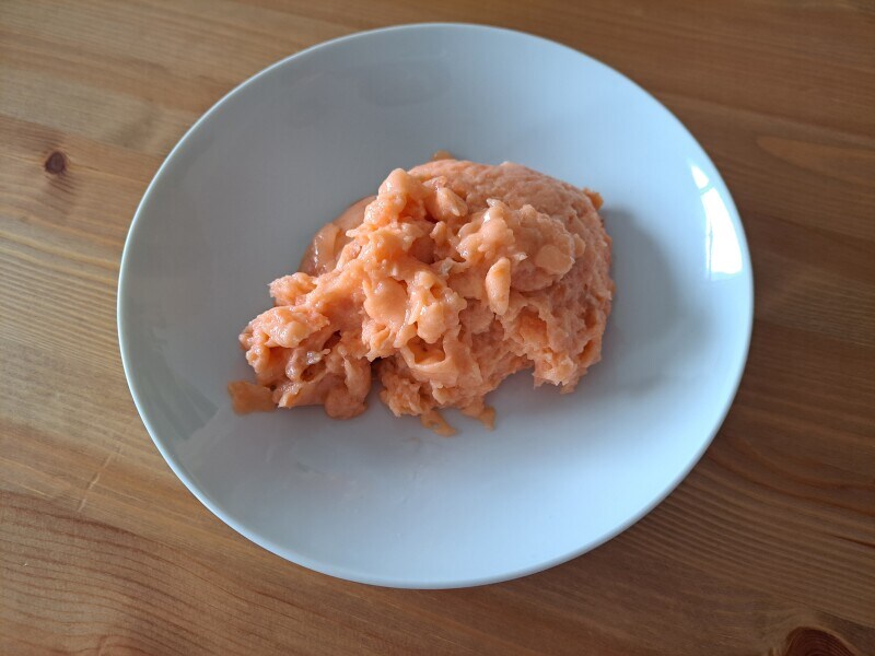 業務スーパーの「サーモンたたき」