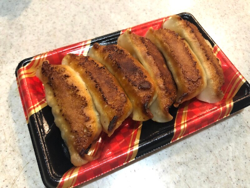 トップバリュの「絶賛肉餃子」は皮がもちもちしている