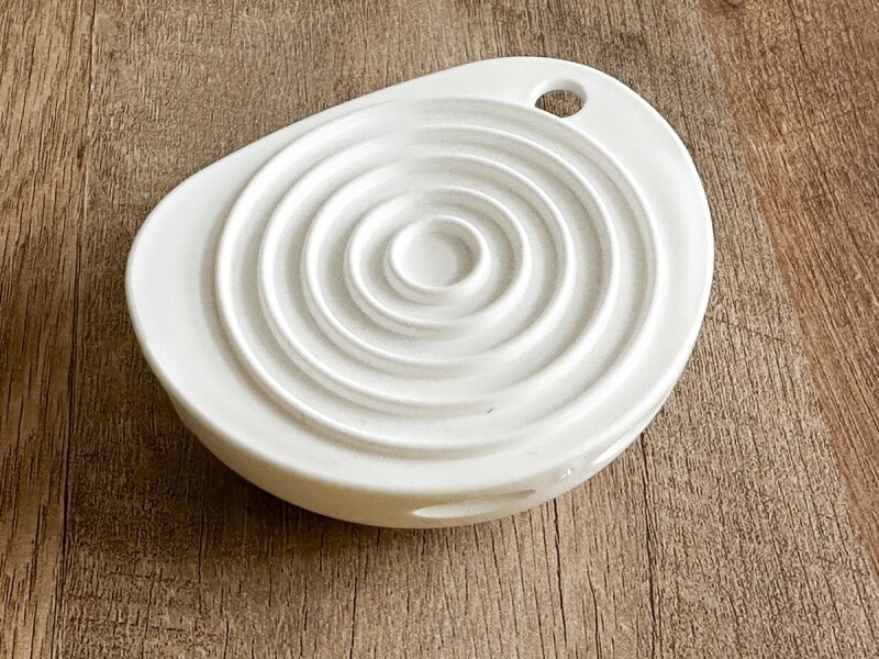 円の突起がある洗濯ミトン